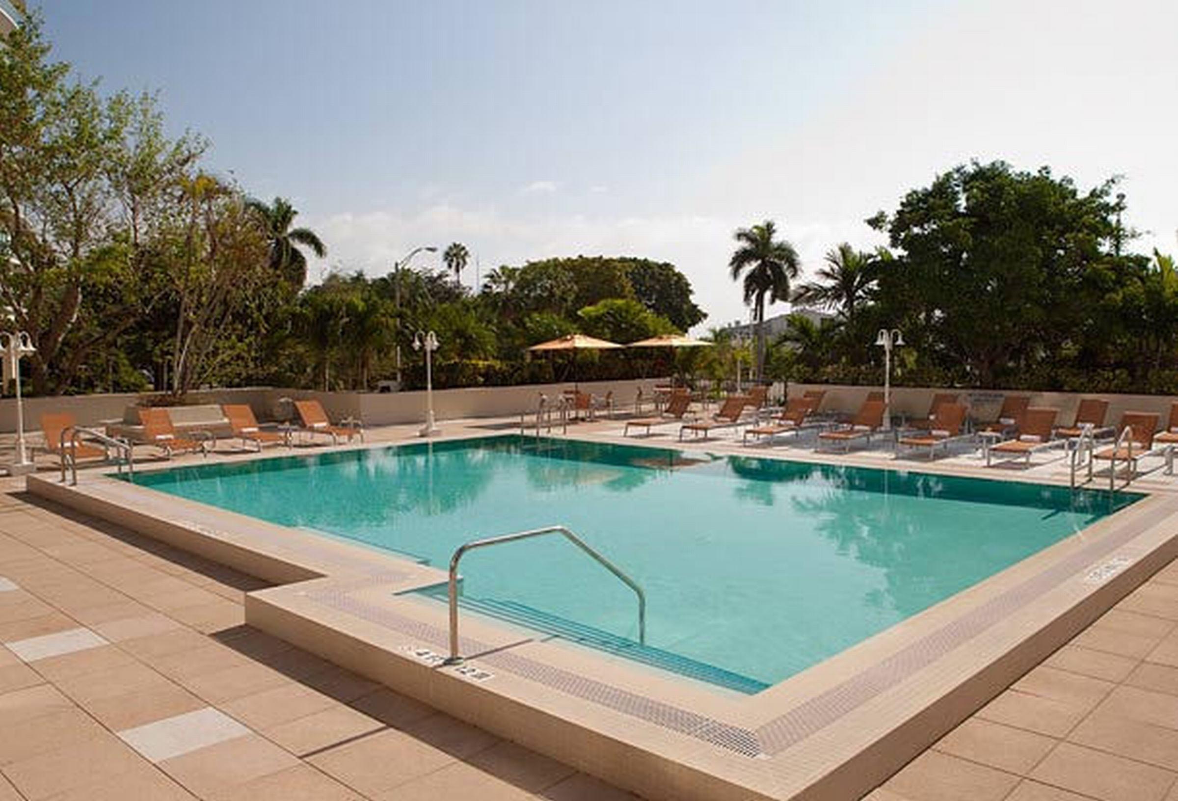 Hotel Courtyard Miami Coconut Grove Exterior foto