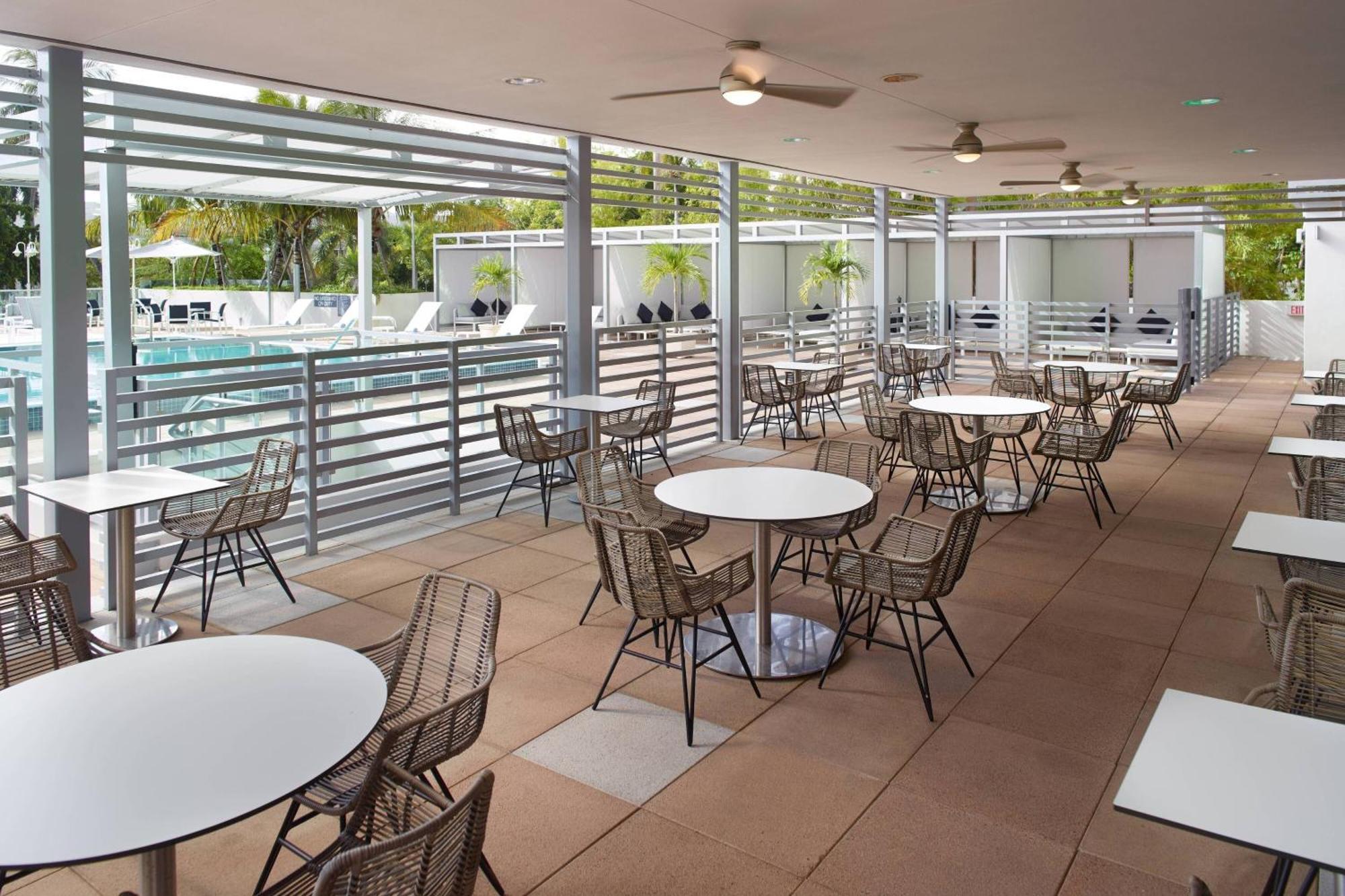 Hotel Courtyard Miami Coconut Grove Exterior foto