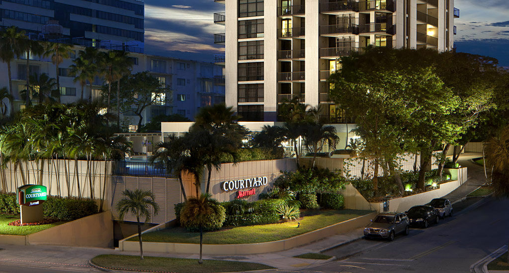 Hotel Courtyard Miami Coconut Grove Exterior foto